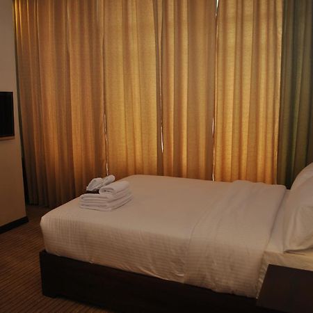 Orion Hotel Manila Exterior photo