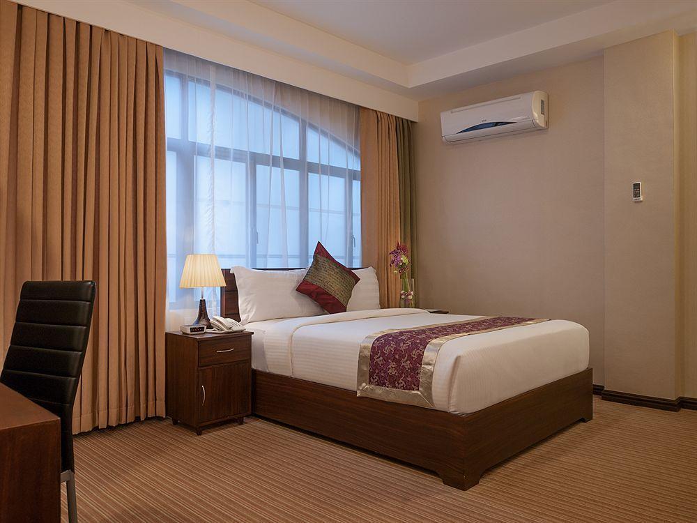 Orion Hotel Manila Exterior photo